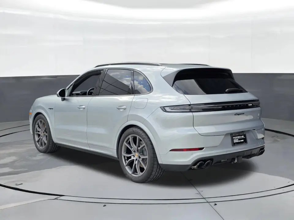 2026 Porsche Cayenne E-Hybrid - Photo 23