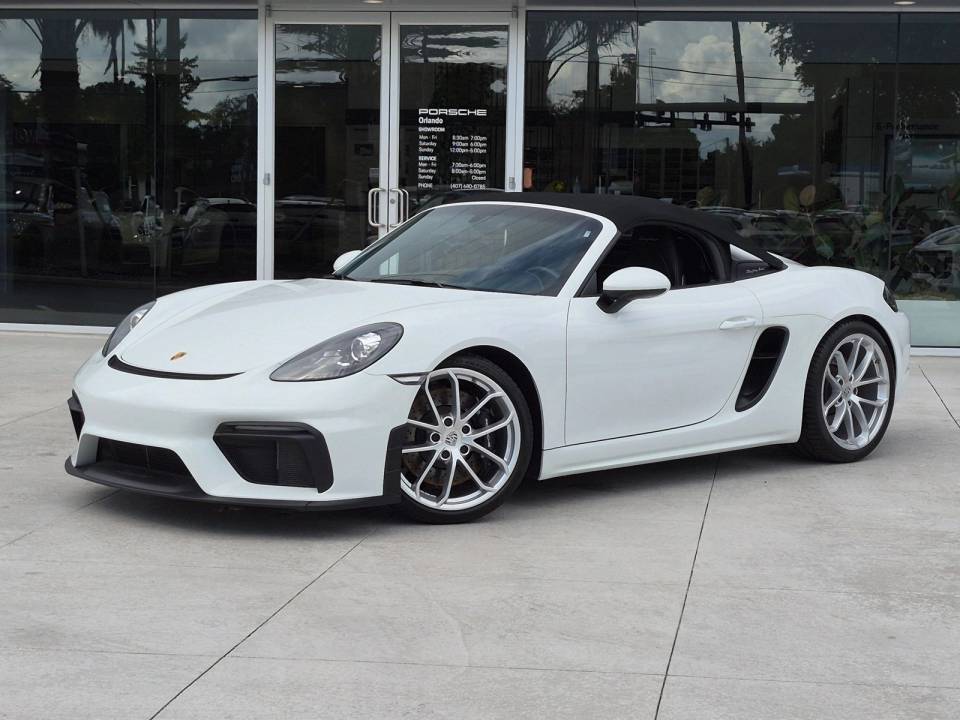 2023 Porsche 718 Spyder