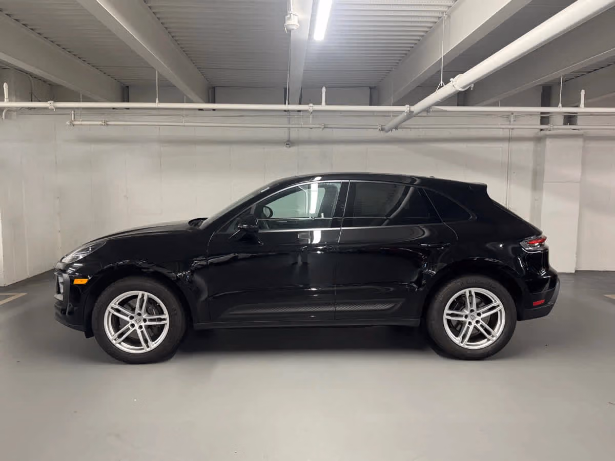 2026 Porsche Macan T - Photo 12