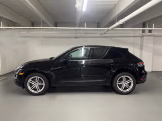 2026 Porsche Macan T - Photo 9