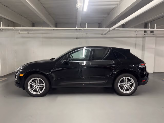 2026 Porsche Macan T - Photo 10