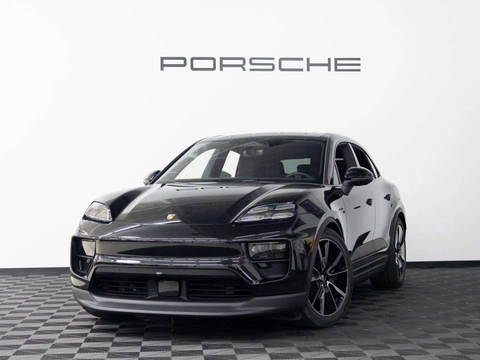 2026 Porsche Macan