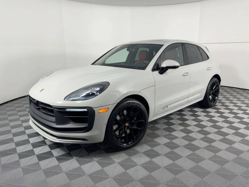 2025 Porsche Macan GTS