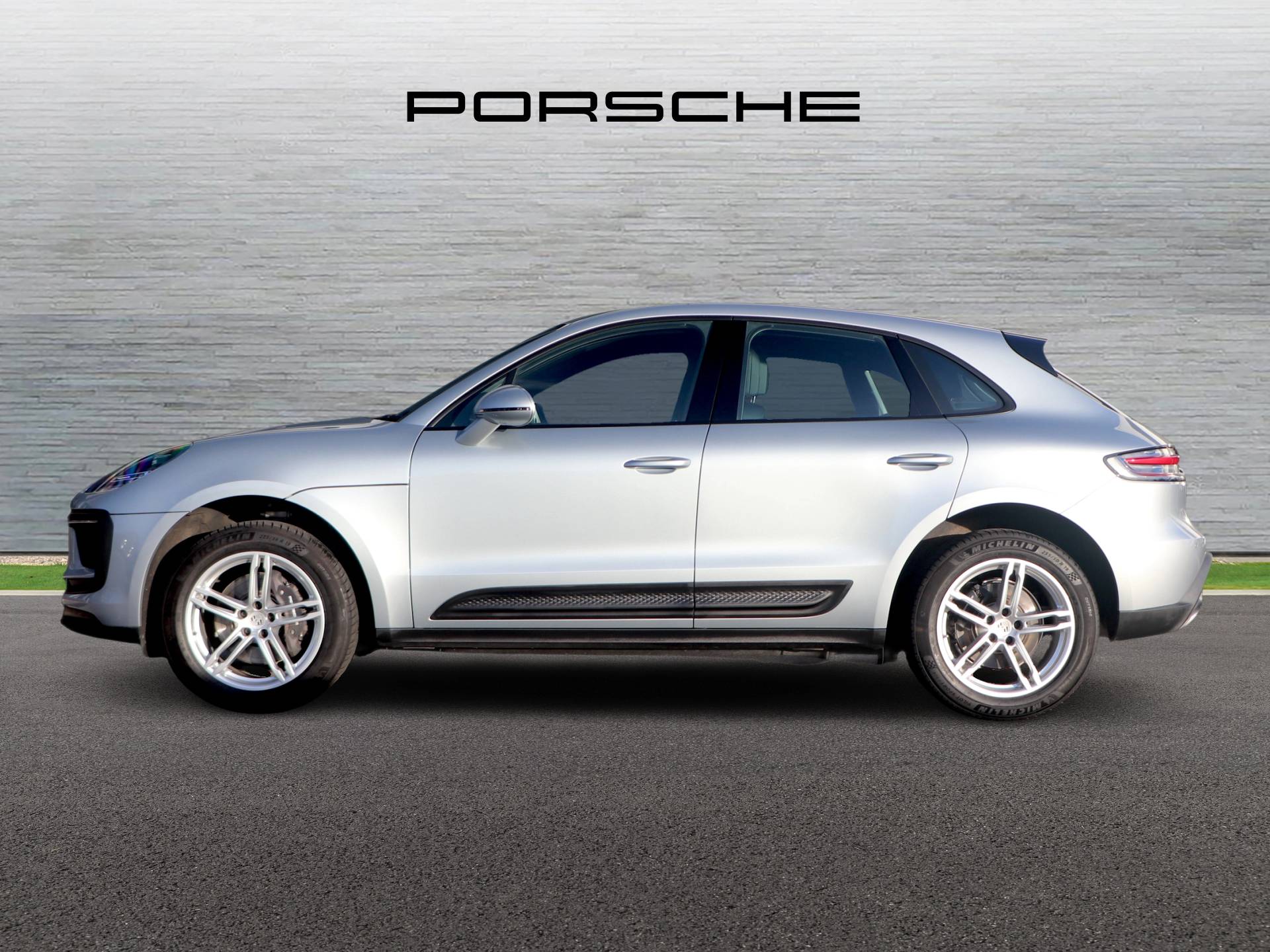 Macan, photo 2 of 40