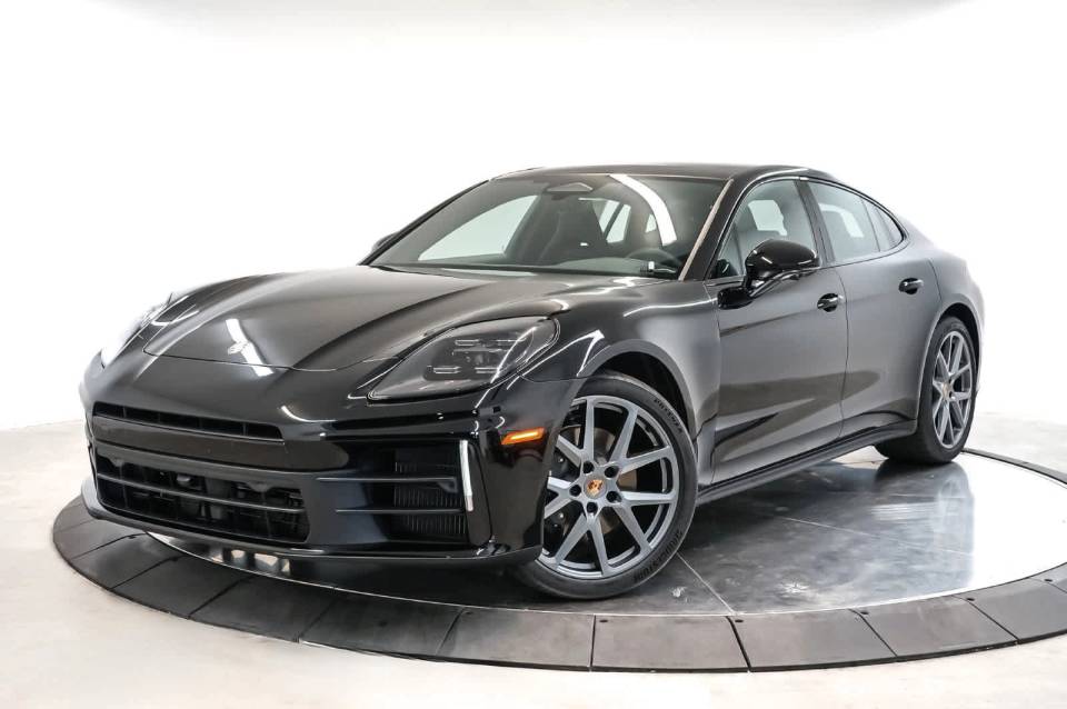 2026 Porsche Panamera Base