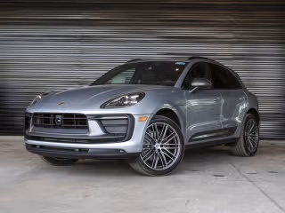 2026 Porsche Macan T's photo