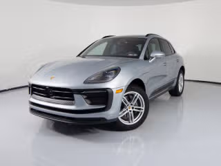 2025 Porsche Macan's photo
