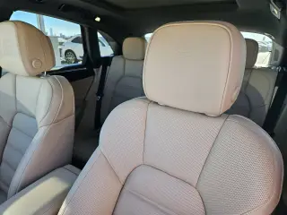 2026 Porsche Macan T - Photo 37