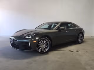 2025 Porsche Panamera 4's photo