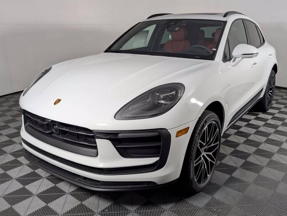 2026 Porsche Macan