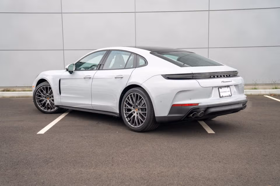 2026 Porsche Panamera Base - Photo 19