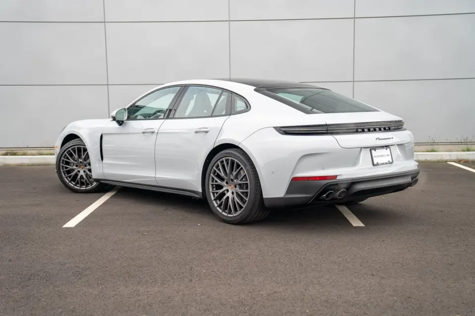 2026 Porsche Panamera Base - Photo 23
