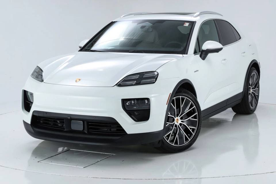 2026 Porsche Macan