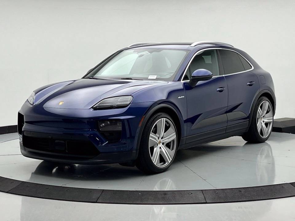 2024 Porsche Macan Base