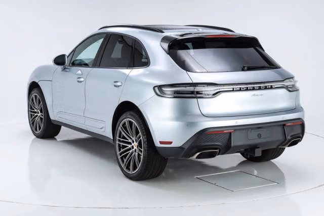 2026 Porsche Macan Base - Photo 18