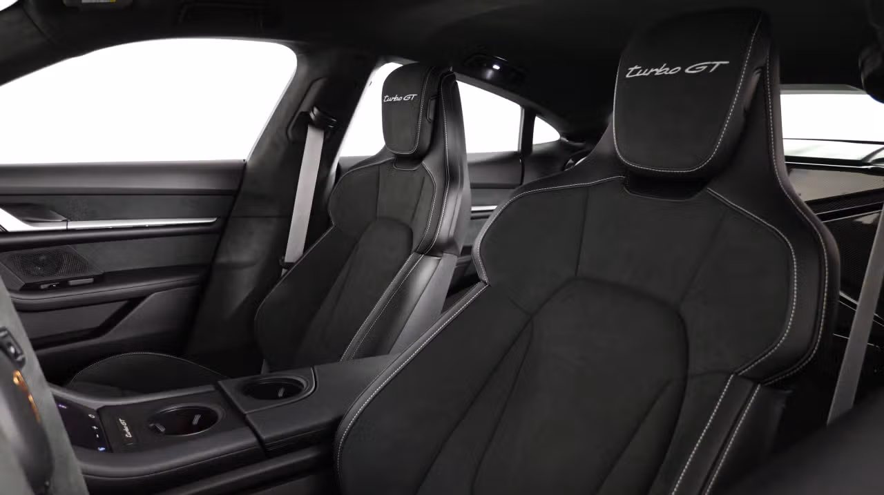 2025 Porsche Taycan Turbo GT - Photo 36