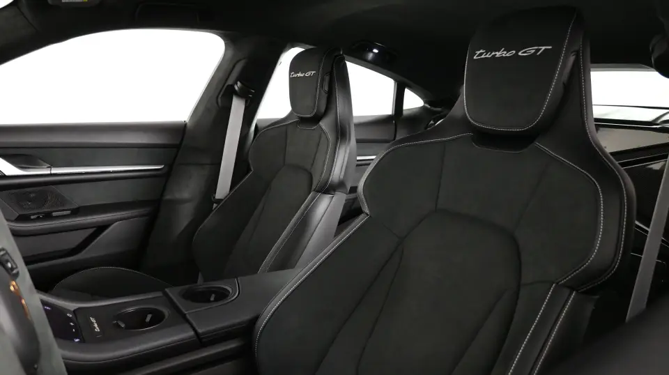 2025 Porsche Taycan Turbo GT - Photo 39