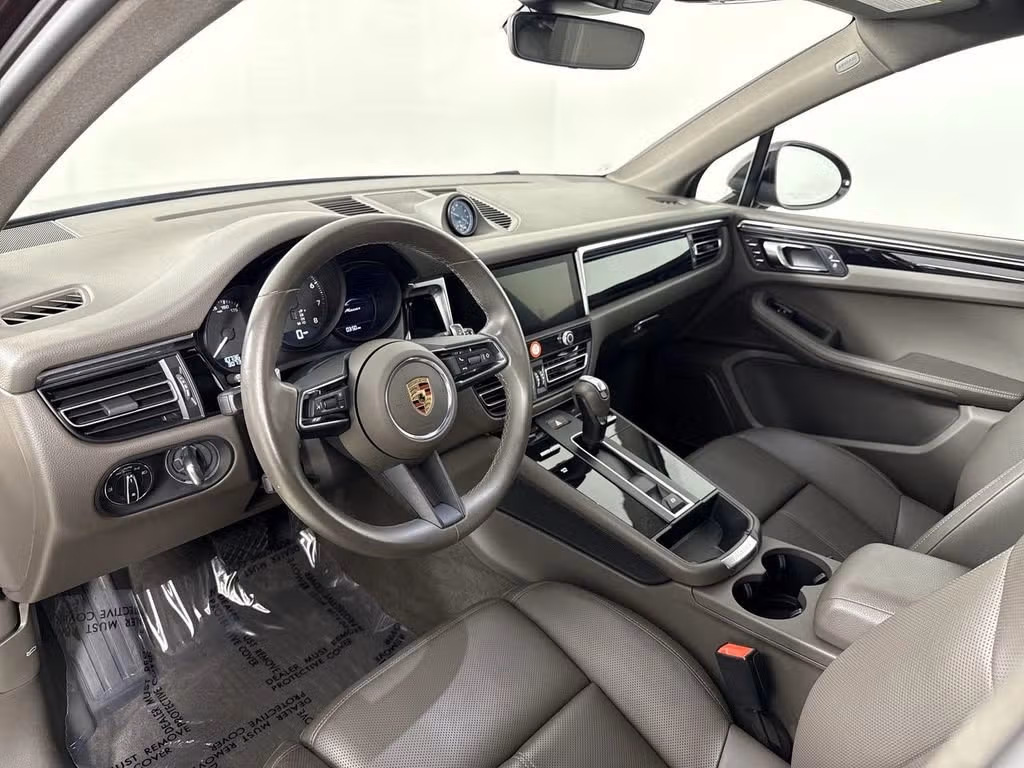 2025 Porsche Macan Base - Photo 28