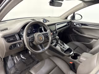 2025 Porsche Macan Base - Photo 25