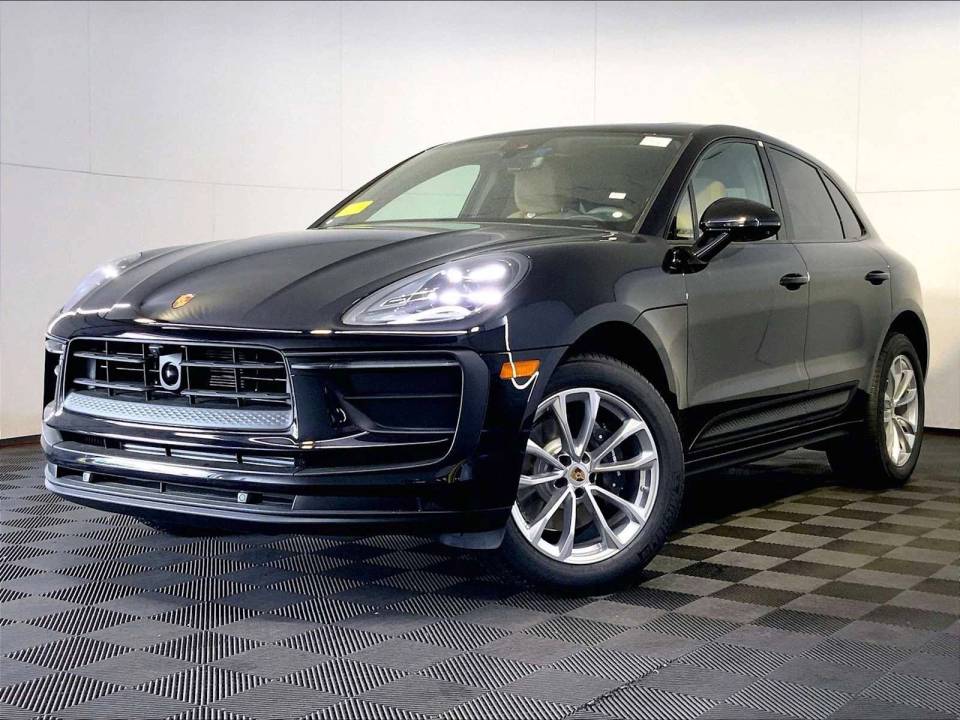 2025 Porsche Macan