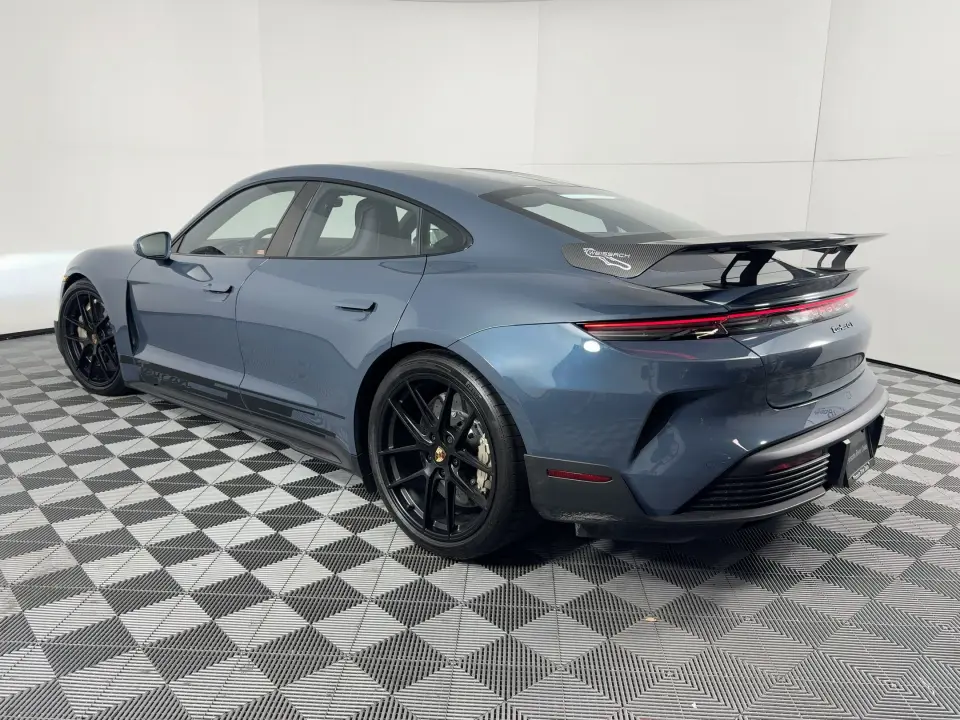 2025 Porsche Taycan Turbo GT - Photo 23