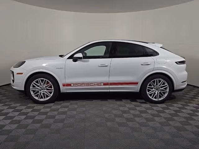 2025 Porsche Cayenne Coup S E-Hybrid - Photo 11