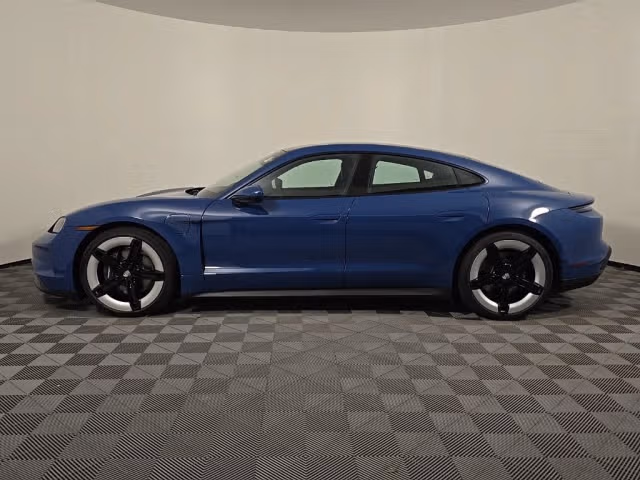 2025 Porsche Taycan Base - Photo 10