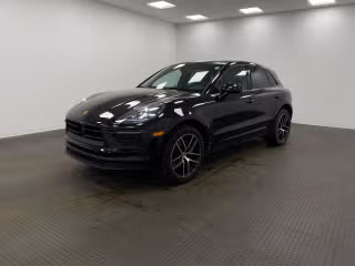 2023 Porsche Macan -'s photo