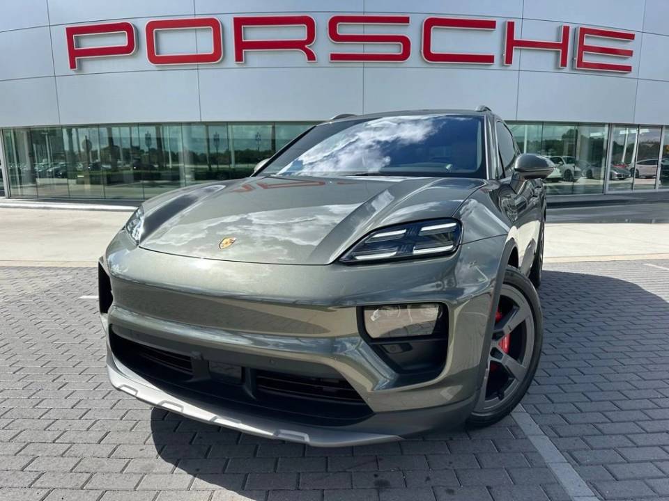 2025 Porsche Macan S