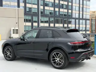 2026 Porsche Macan - Photo 21