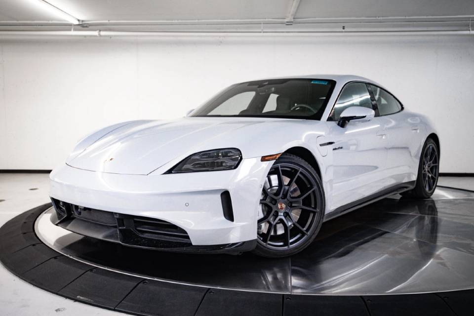 2026 Porsche Taycan