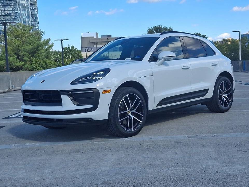 2023 Porsche Macan T