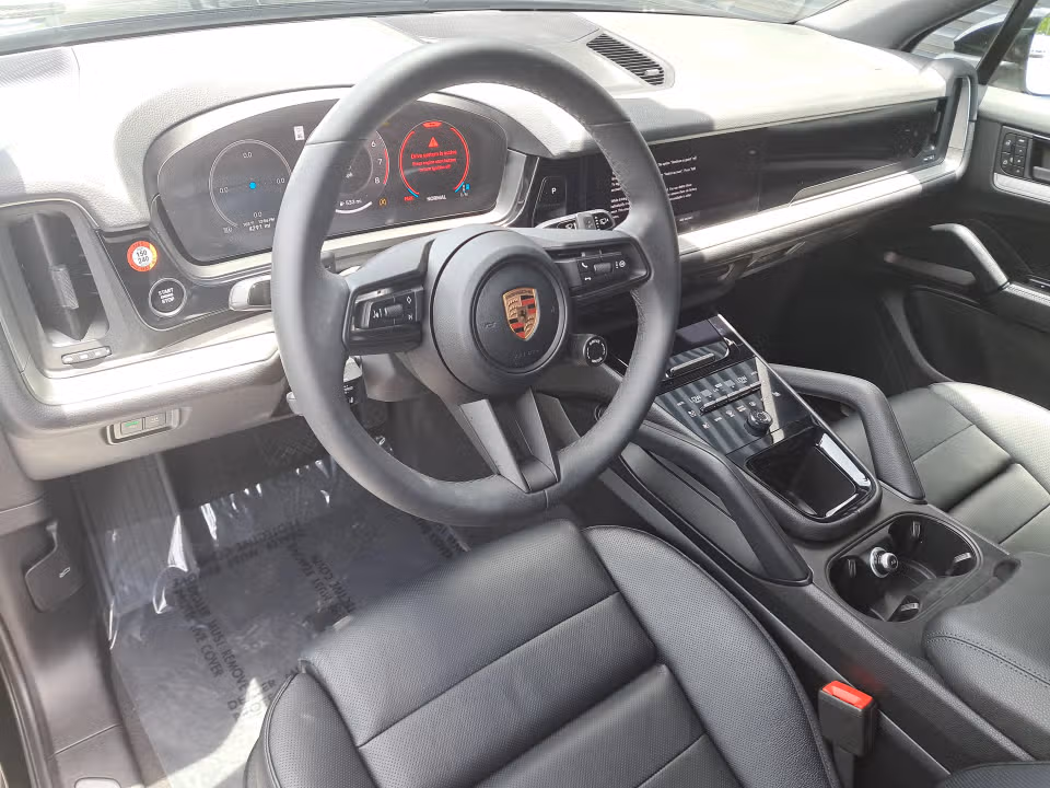 2025 Porsche Cayenne Base - Photo 27