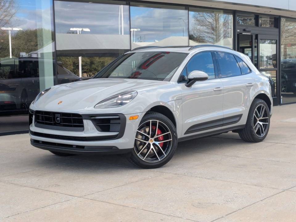 2026 Porsche Macan