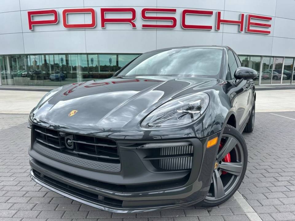 2026 Porsche Macan