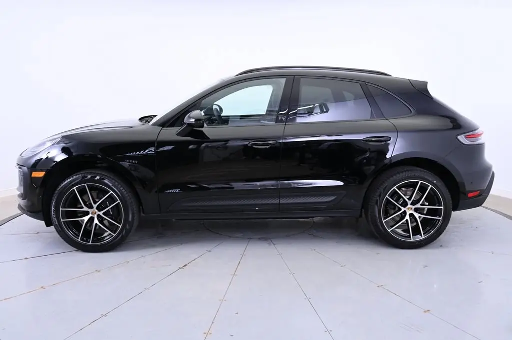 2025 Porsche Macan Base - Photo 16