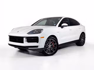 2026 Porsche Cayenne S E-Hybrid's photo
