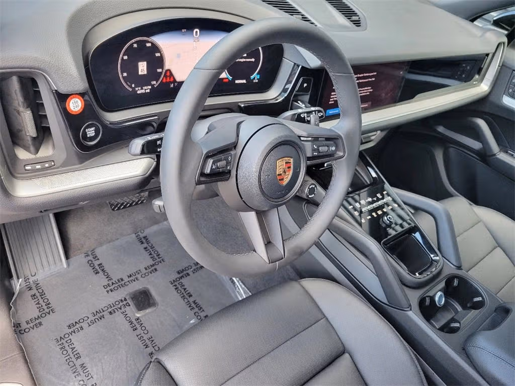 2025 Porsche Cayenne Base - Photo 28