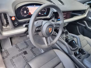 2025 Porsche Cayenne Base - Photo 25