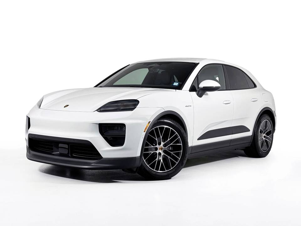2025 Porsche Macan Base
