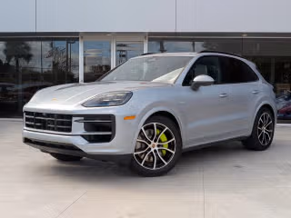 2026 Porsche Cayenne E-Hybrid's photo