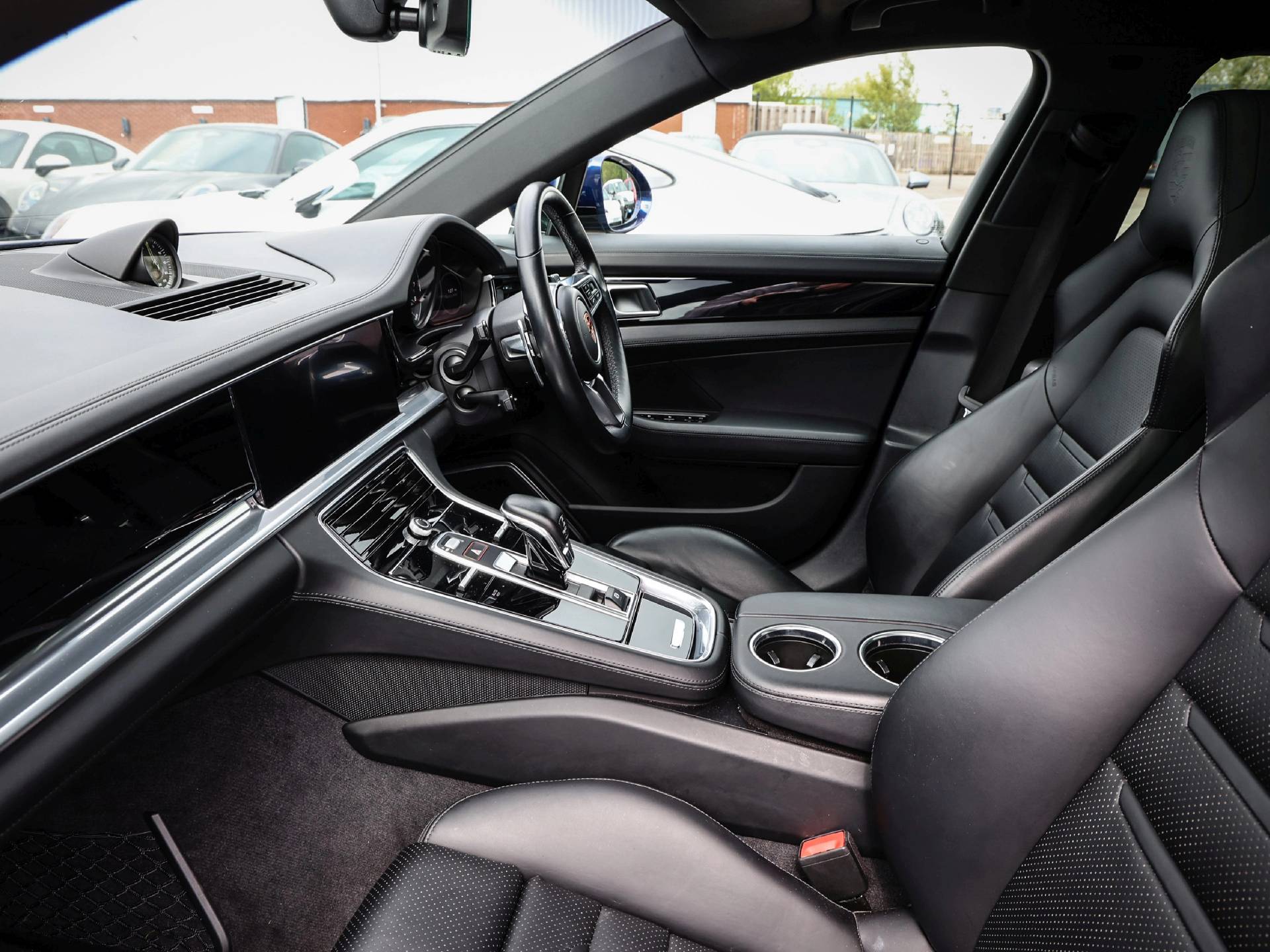 Panamera 4 E-Hybrid Sport Turismo, photo 29 of 29