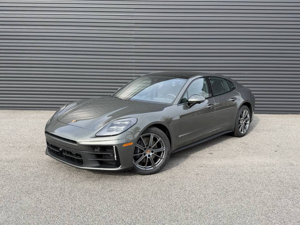 2026 Porsche Panamera