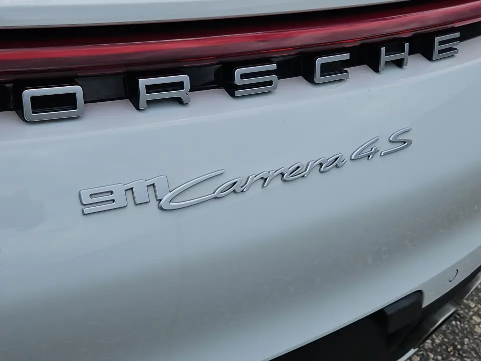 2022 Porsche 911 - Photo 39
