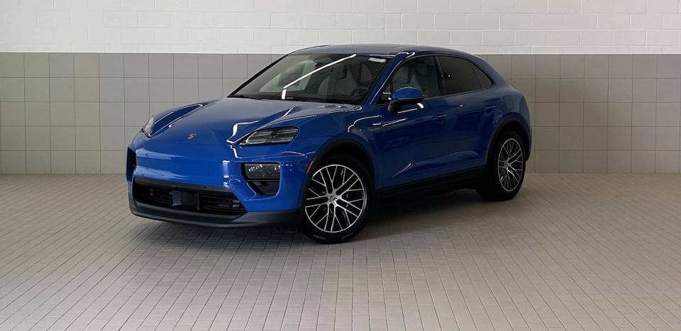 2026 Porsche Macan Base