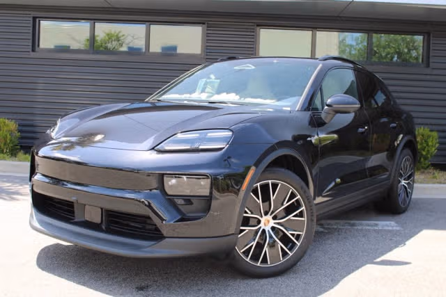 Used 2025 Porsche Macan Base with VIN WP1AA2XA5SL002240 for sale in Charleston, SC