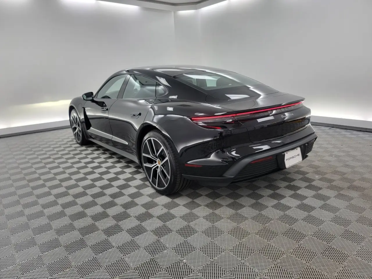 2025 Porsche Taycan Base - Photo 24