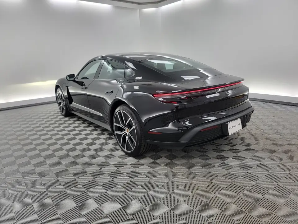 2025 Porsche Taycan Base - Photo 23