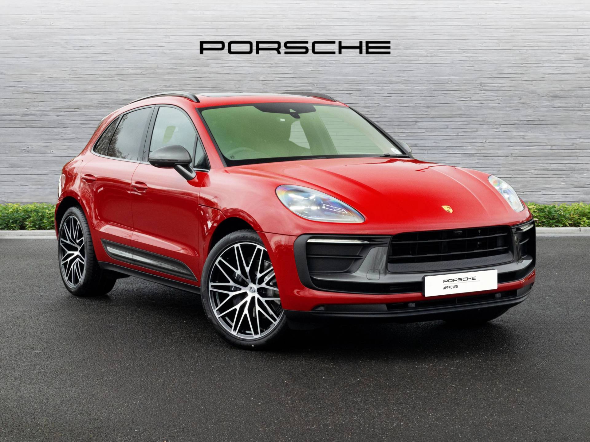 Macan T, photo 1 of 84