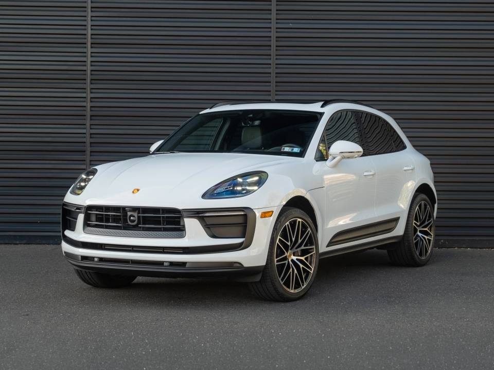 2026 Porsche Macan